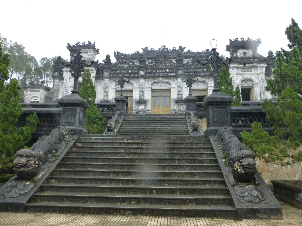 Гробница Кай Диня
