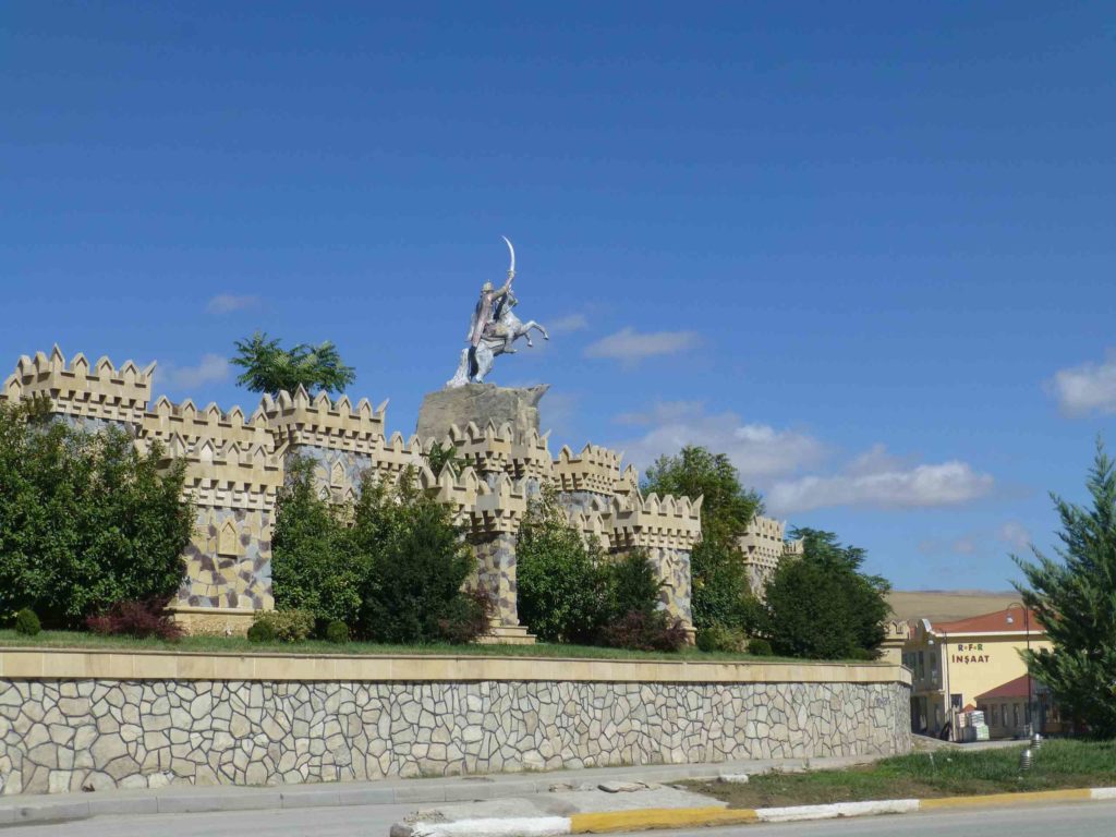 Памятник в городе Шемаха