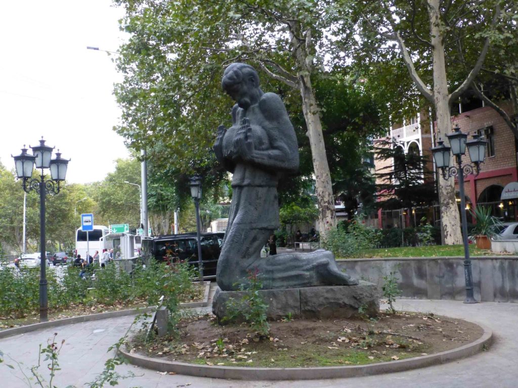 Памятник Пиросмани
